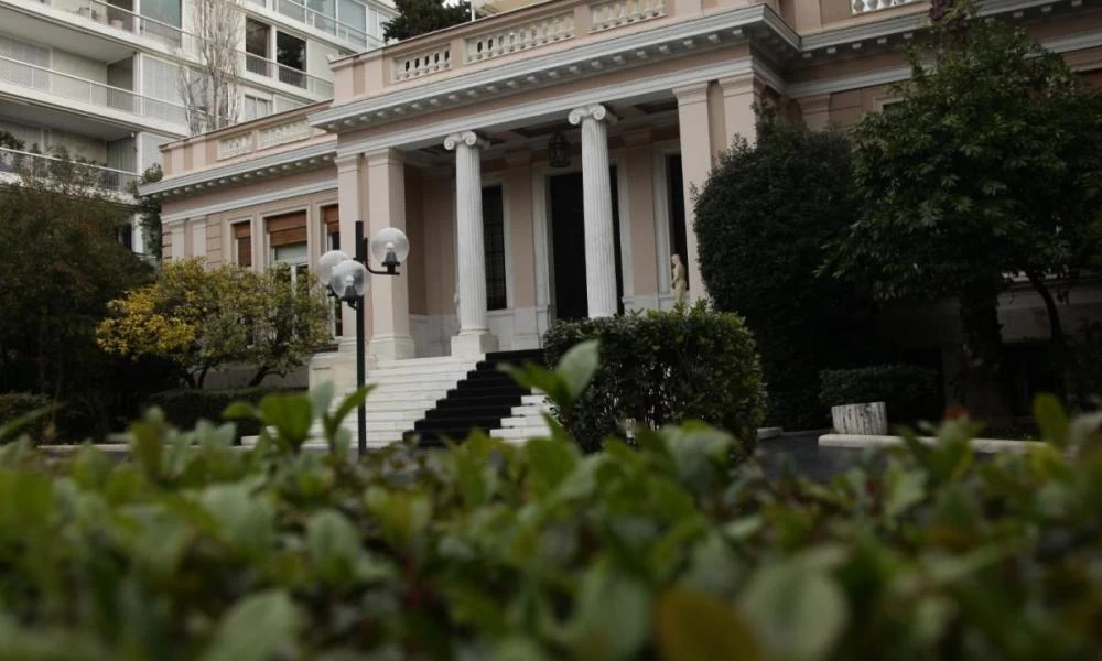 Έκτακτη σύσκεψη στο Μαξίμου μετά την αύξηση των κρουσμάτων